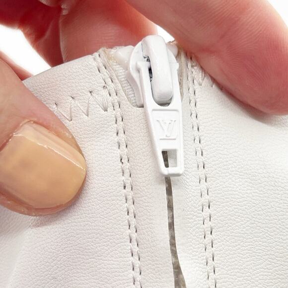 Louis Vuitton White Patent Leather Madeleine Ankle Sock Boot Logo size IT 37.5 - Picture 12 of 14